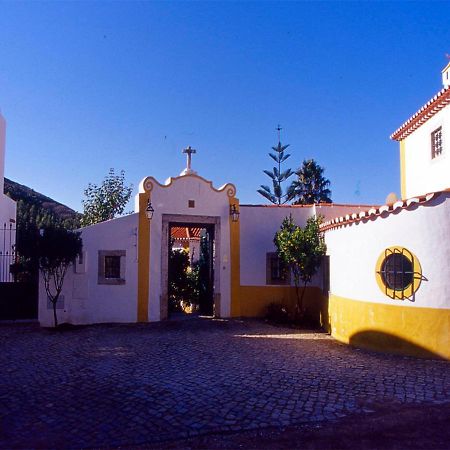 アゾイア・コラレス・シントラ Quinta Do Rio Touro Bed & Breakfast エクステリア 写真