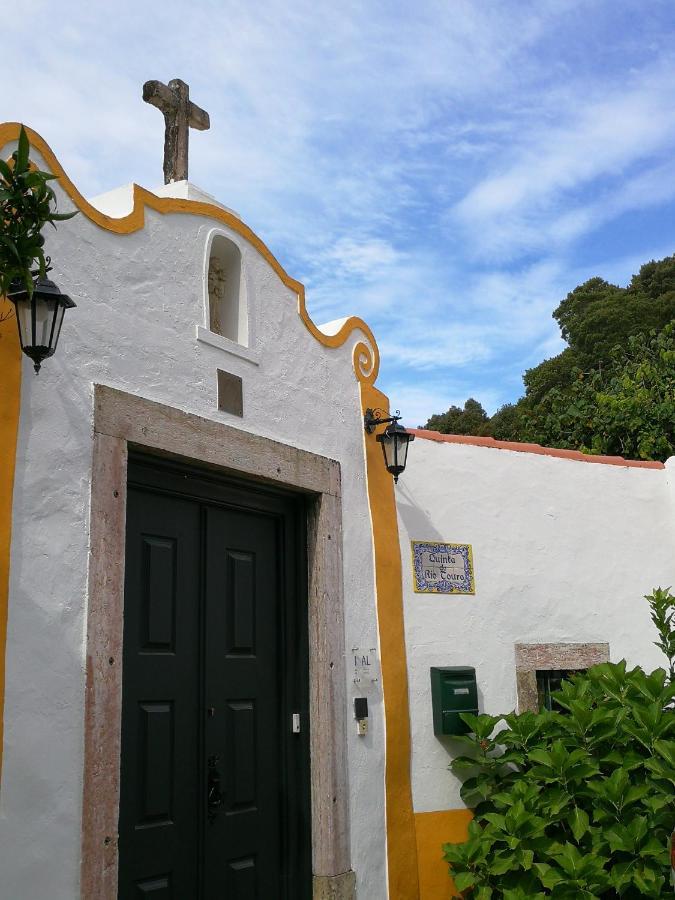 アゾイア・コラレス・シントラ Quinta Do Rio Touro Bed & Breakfast エクステリア 写真