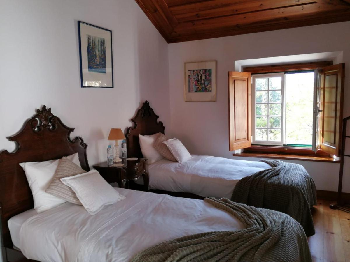 アゾイア・コラレス・シントラ Quinta Do Rio Touro Bed & Breakfast エクステリア 写真