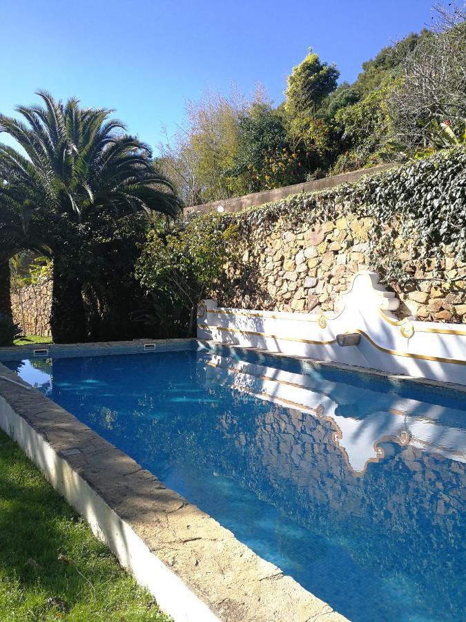 アゾイア・コラレス・シントラ Quinta Do Rio Touro Bed & Breakfast エクステリア 写真