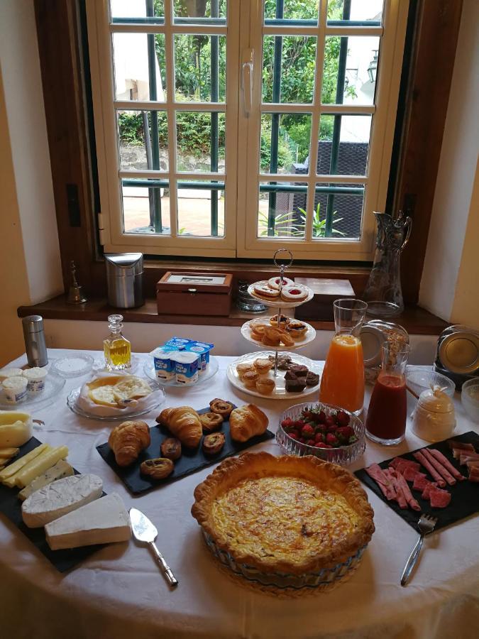 アゾイア・コラレス・シントラ Quinta Do Rio Touro Bed & Breakfast エクステリア 写真